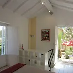 Lina Bed & Breakfast