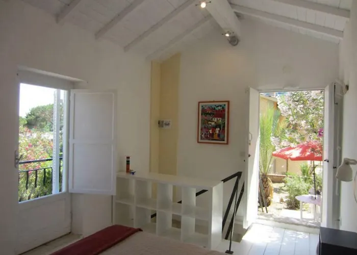 Lina Bed & Breakfast